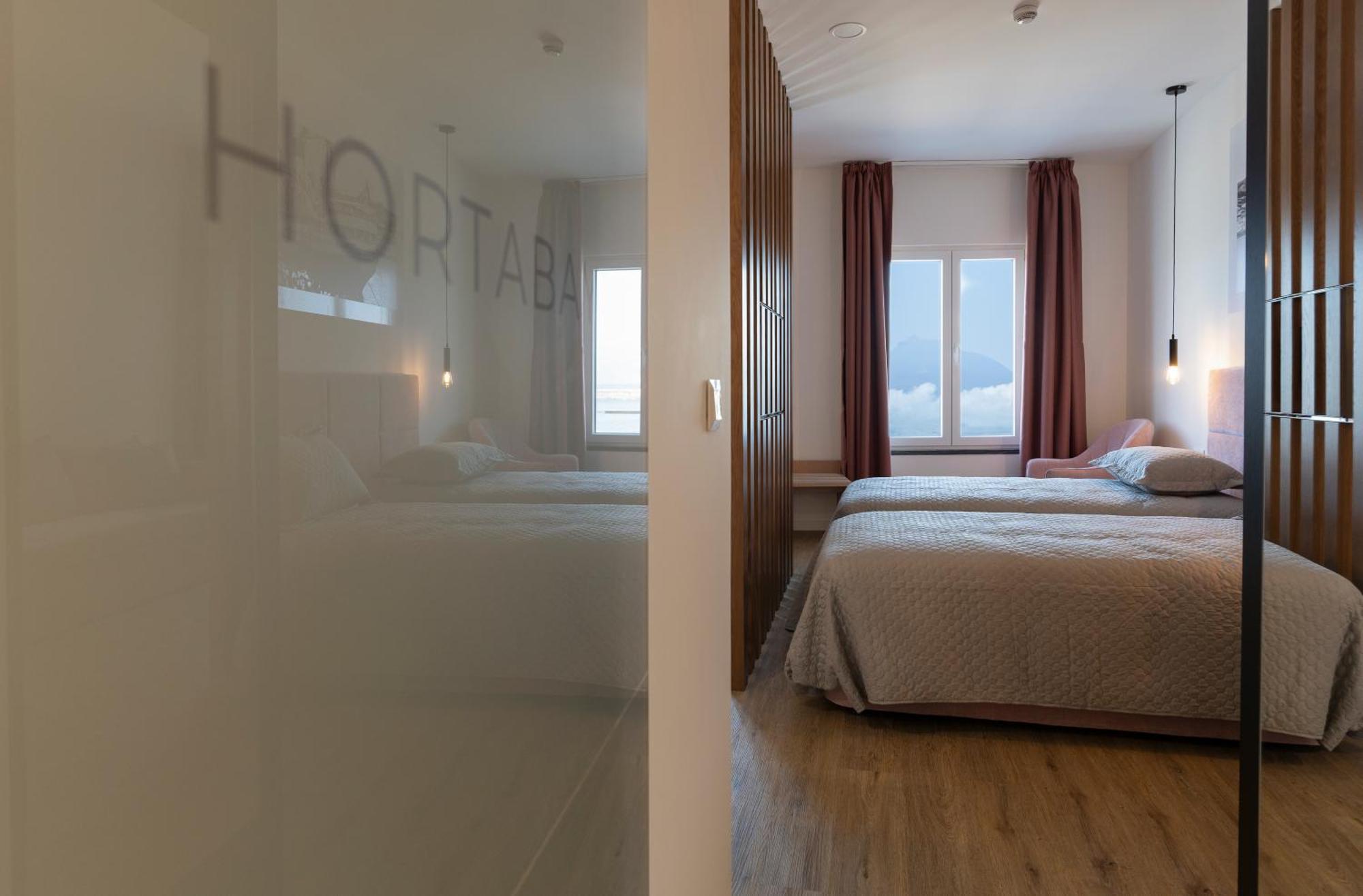 Horta Bay Aparthotel Exterior photo